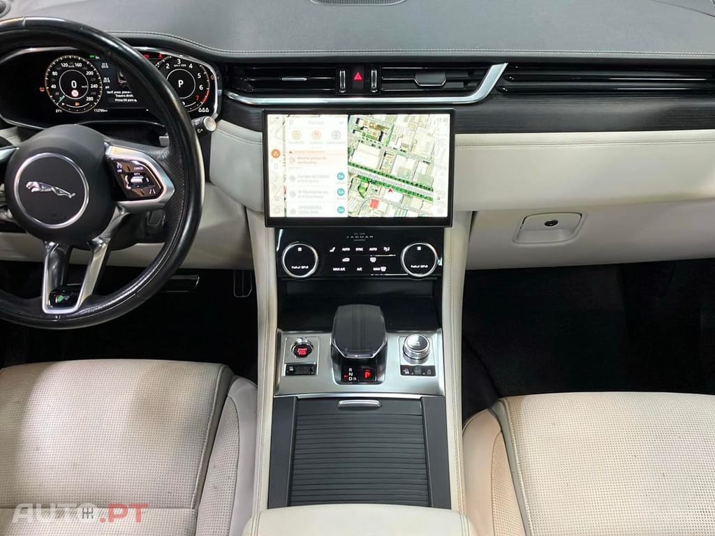 Jaguar F-Pace 2.0 P400e Plug-in Hybrid