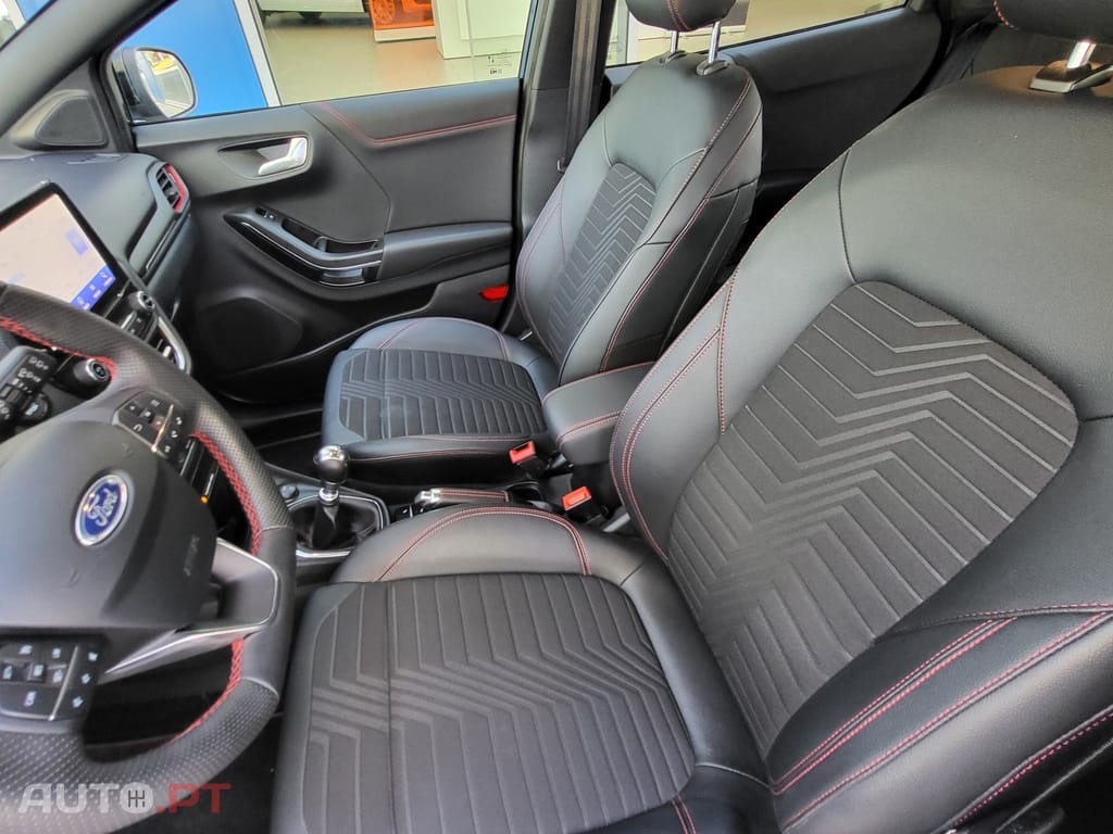 Ford Puma 1.0 EcoBoost MHEV ST-Line X