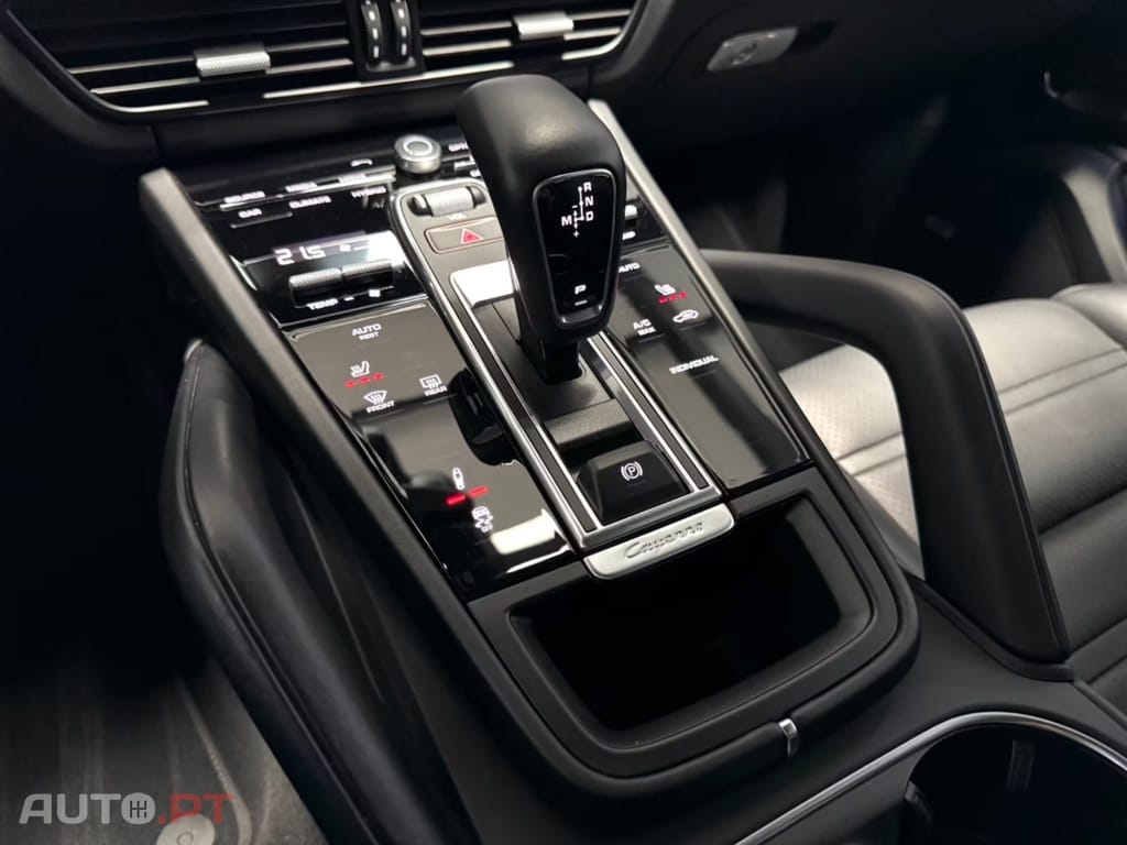Porsche Cayenne I.V.A DEDUTIVEL E-HYBRID SPORT