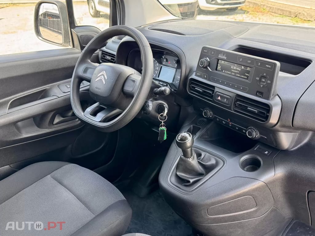 Citroen Berlingo 1.5 HDi FIBRADA - 3 Lugares