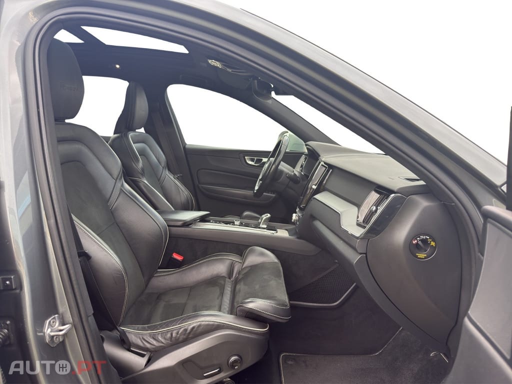 Volvo XC60 2.0 T8 PHEV R-Design AWD