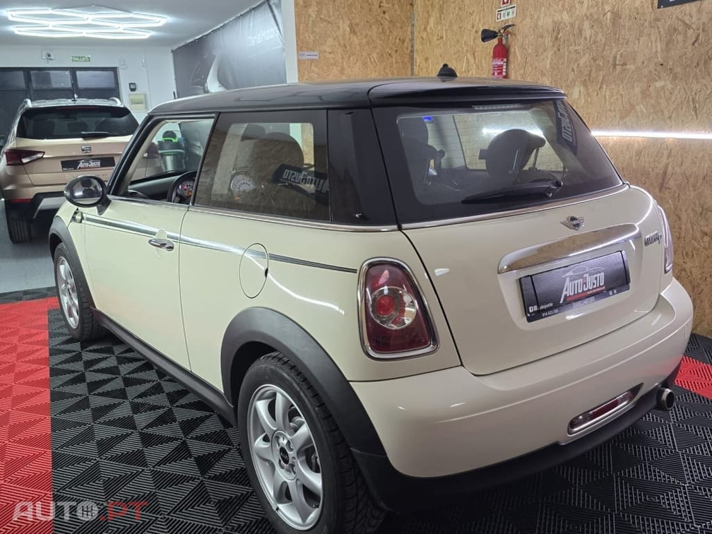 MINI Cooper Cooper D