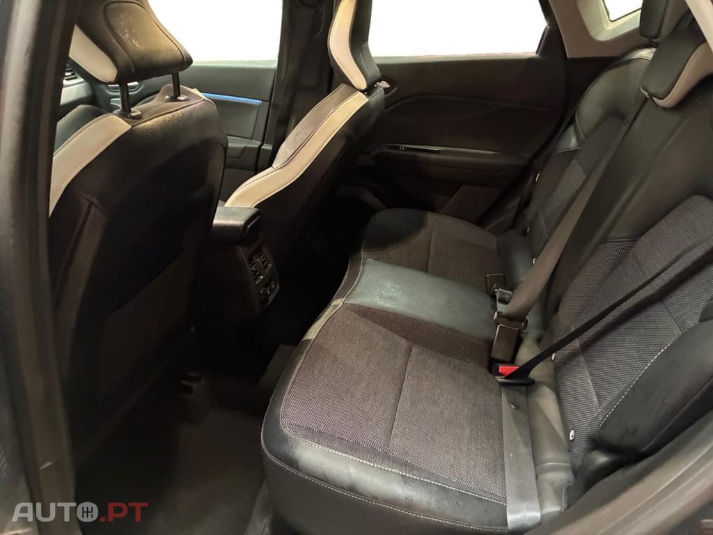 Renault Captur 1.6 E-Tech Plug-In Intens