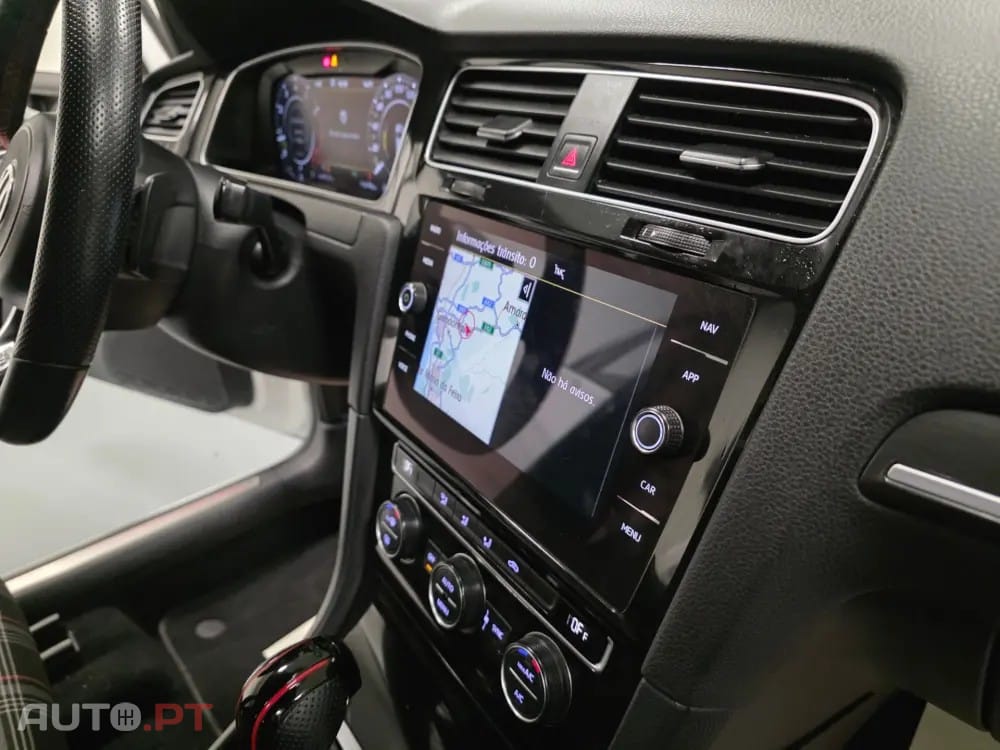 Volkswagen Golf 2.0 TSI GTI DSG Performance
