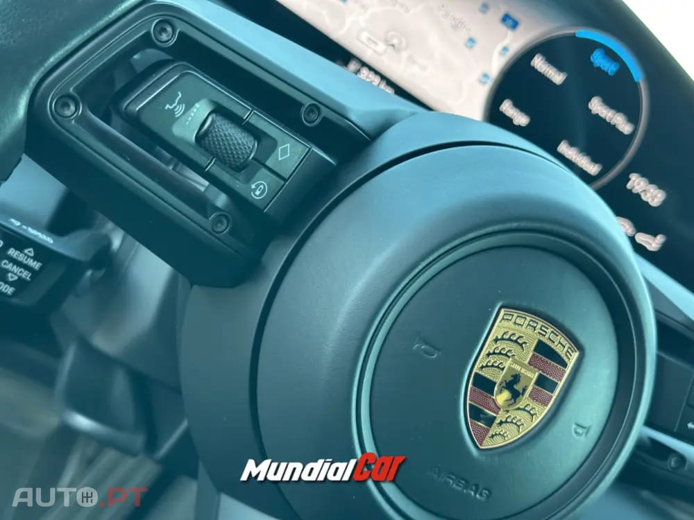 Porsche Taycan 4