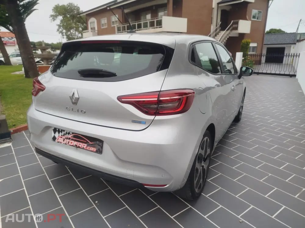 Renault Clio 1.6 E-Tech Full Hybrid Techno