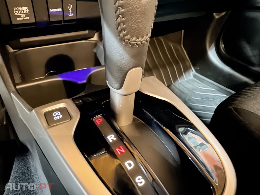 Honda Jazz 1.3 I-VTEC Comfort +Connect. Navi CVT