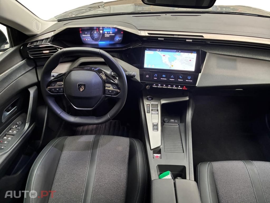 Peugeot 408 1.2 Hybrid Allure e-DCS6