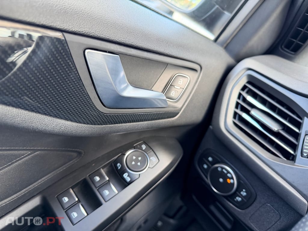 Ford Focus SW 1.0 EcoBoost ST-Line X