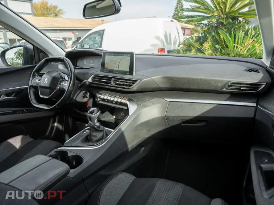 Peugeot 3008 1.2 PureTech Style