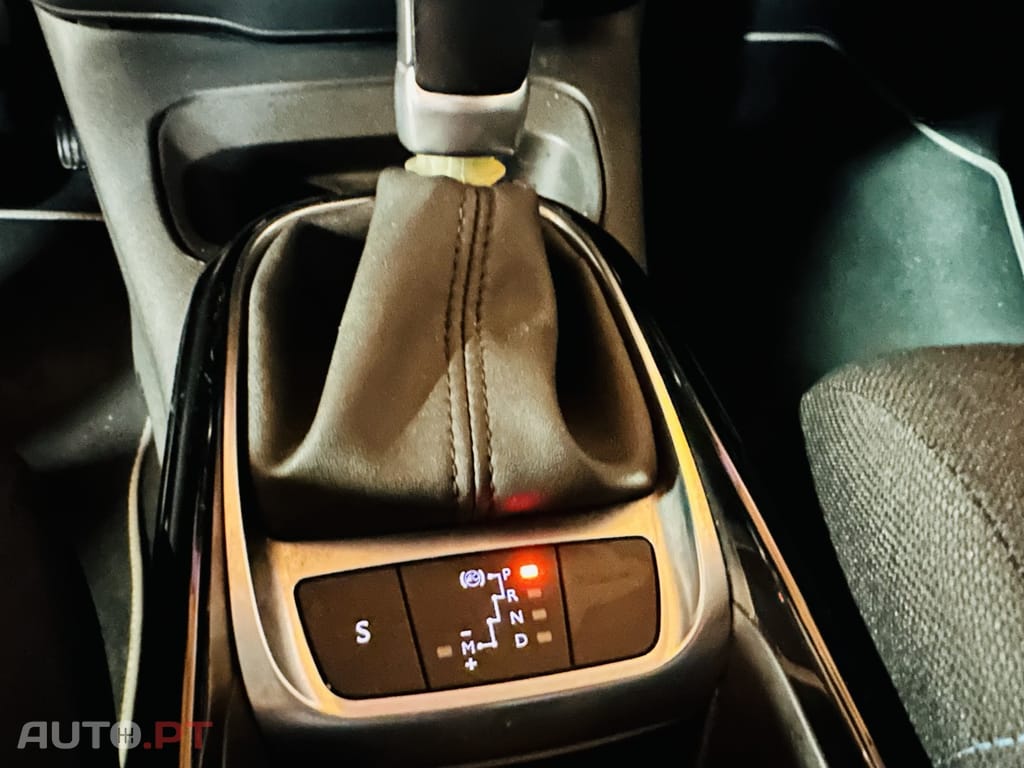 Citroen C4 Cactus 1.2 PureTech Shine EAT6