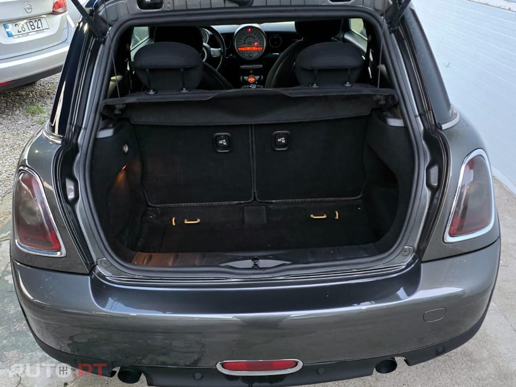 MINI Cooper 1.6 Cooper D