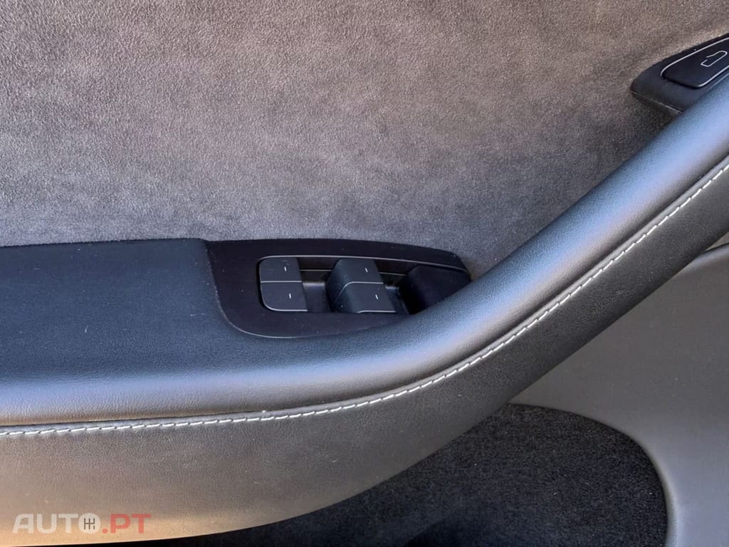 Tesla Model Y Performance AWD 75 kWh 93% I.V.A DEDUTIVEL 