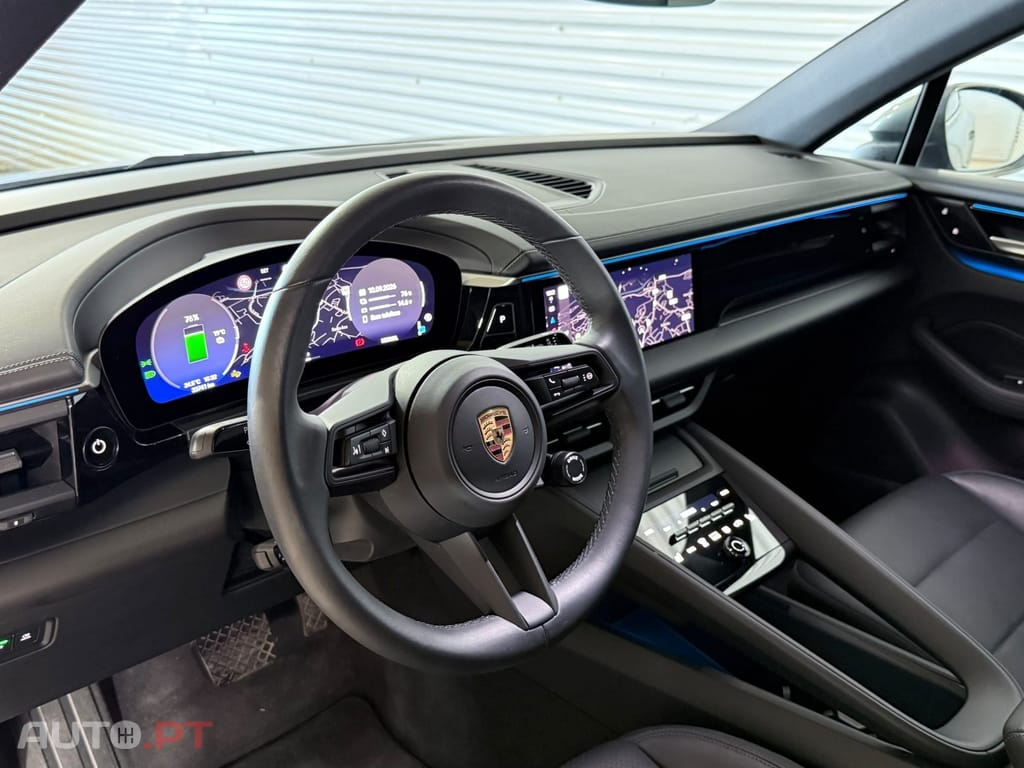 Porsche Macan Electric 4