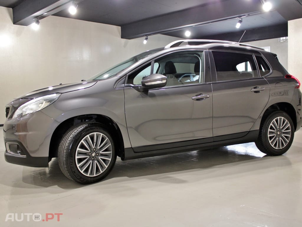 Peugeot 2008 1.2 PureTech Style EAT6