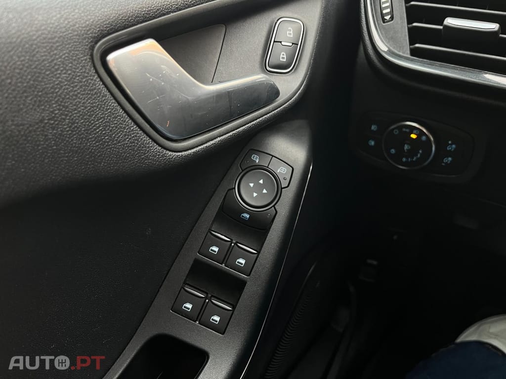 Ford Fiesta 1.0 ECOBOOST ST-LINE