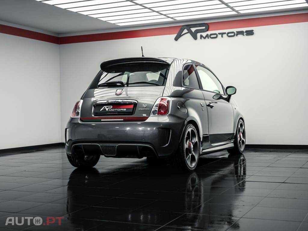Abarth 595 SCUDERIA ITALIA