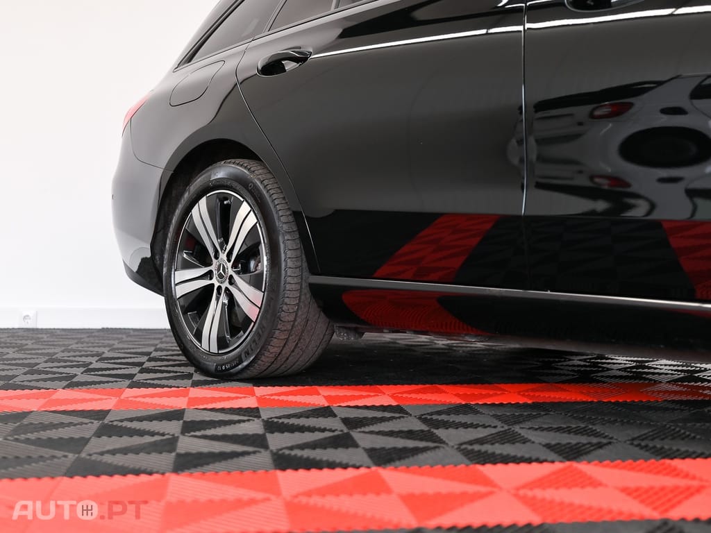 Mercedes-Benz C 300 de 4Matic T 9G-TRONIC Avantgarde