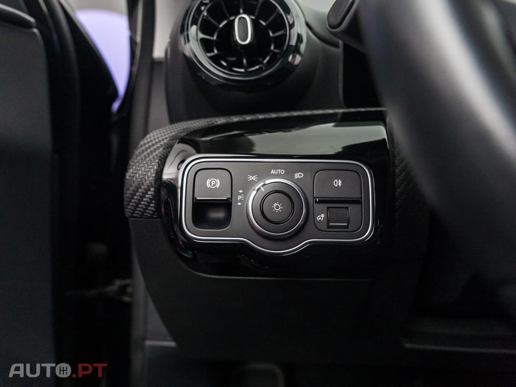 Mercedes-Benz A 250 e