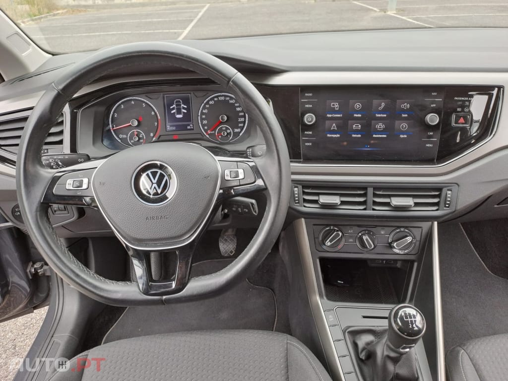 Volkswagen Polo 1.0 Confortline