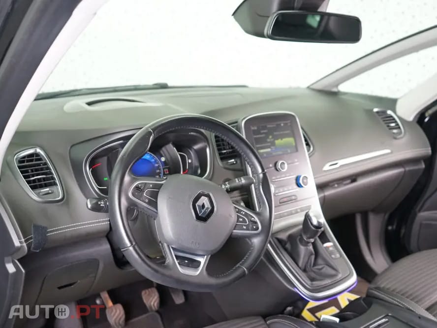 Renault Grand Scénic ENERGY TCe 130 INTENS