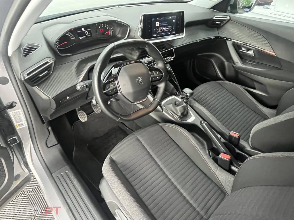 Peugeot 2008 1.2 PureTech Active Pack