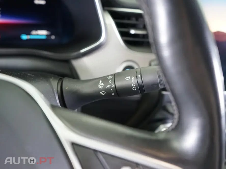 Renault Arkana 1.6 E-Tech Intens