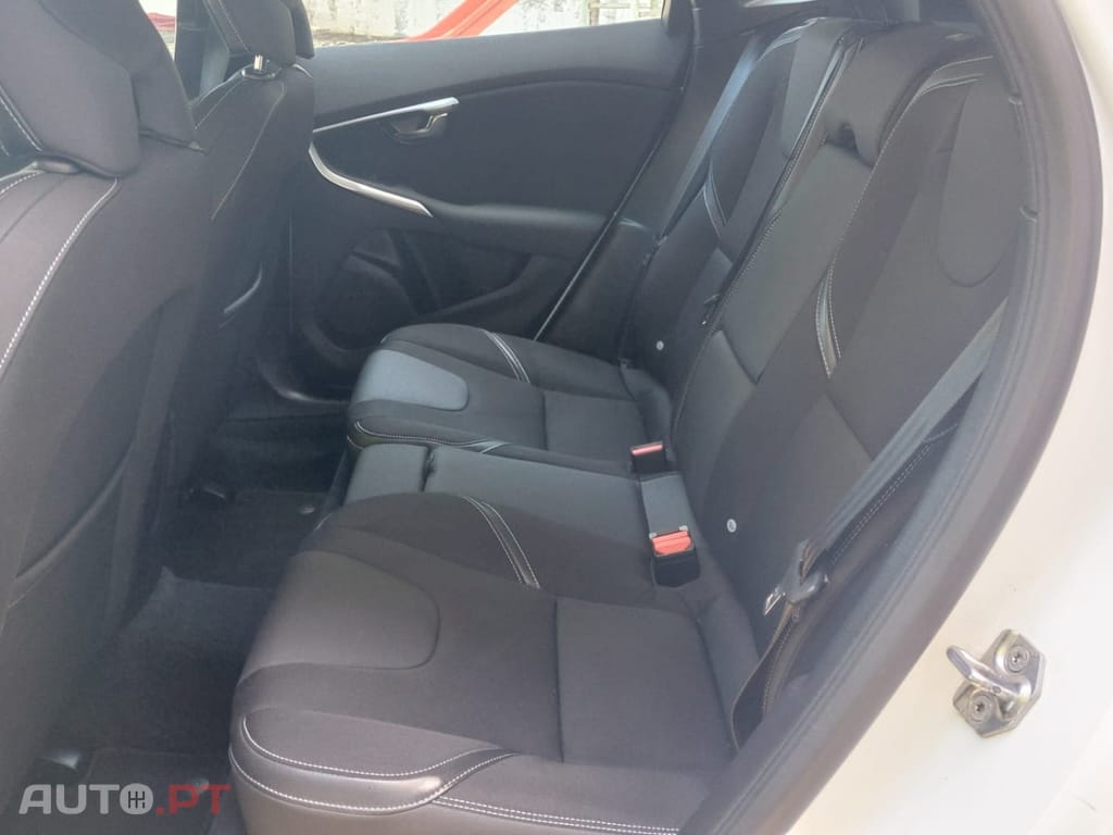 Volvo V40 2.0 D2 Summum
