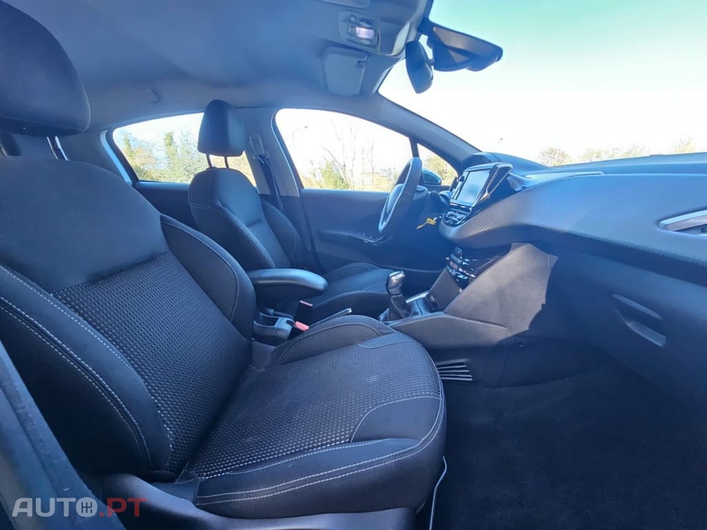 Peugeot 208 1.6 BlueHDi Allure