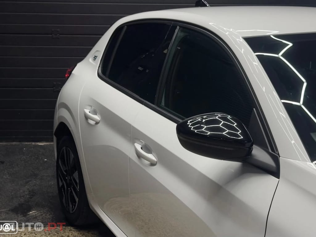 Peugeot E-208 Allure