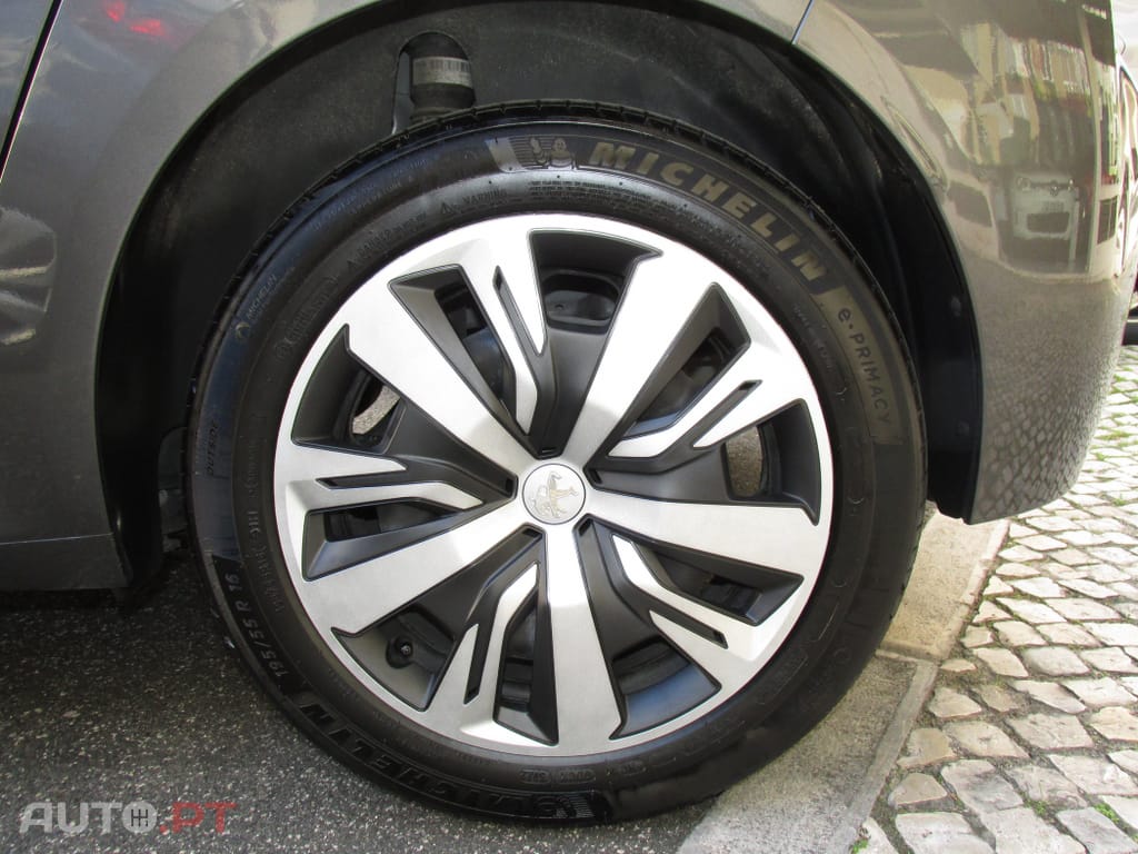 Peugeot 208 1.2 PureTech Active Pack