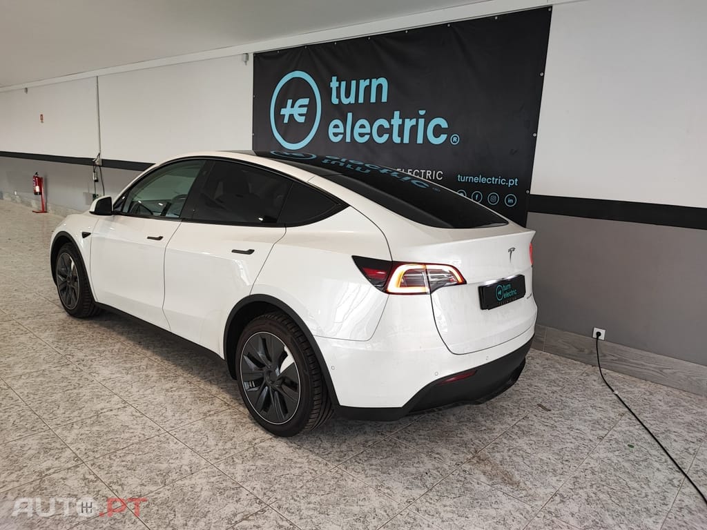 Tesla Model Y Long Range Tração Integral