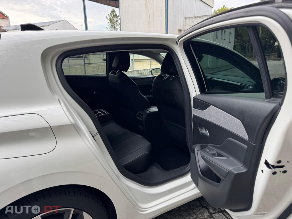 Peugeot 308 1.2 PureTech Allure EAT8