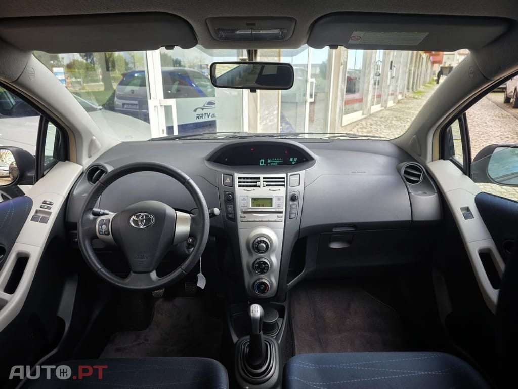 Toyota Yaris 1.0 VVT-i Sol+AC