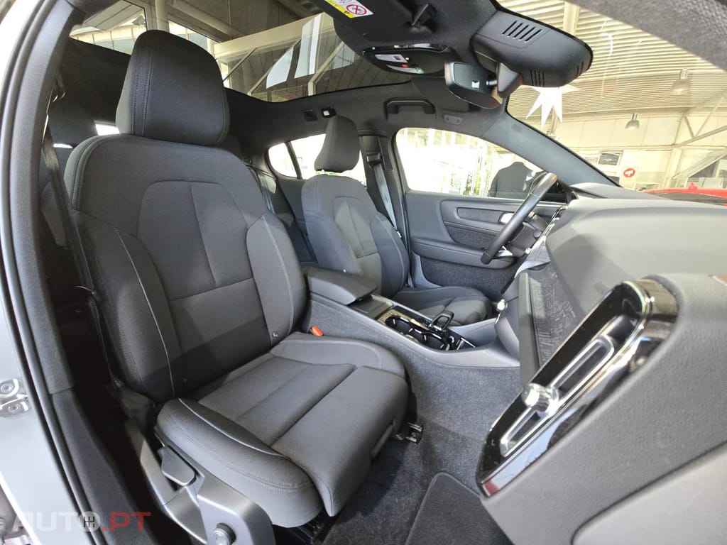 Volvo C40 Recharge Core