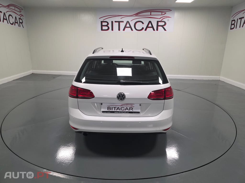 Volkswagen Golf 1.6 HDI CONFORTLINE