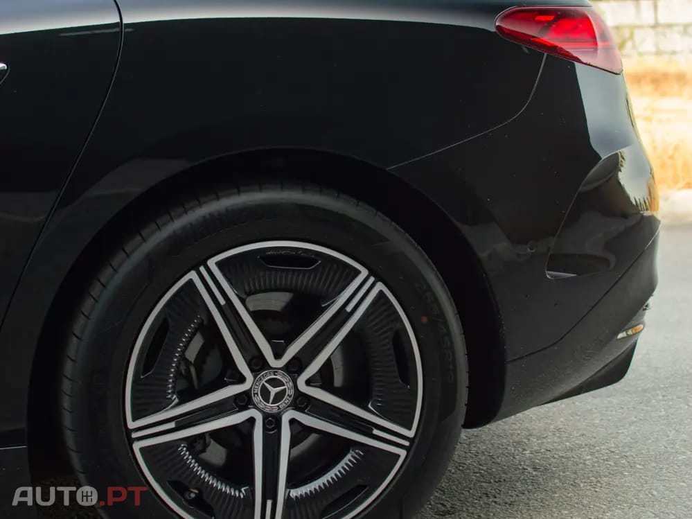 Mercedes-Benz EQE 350