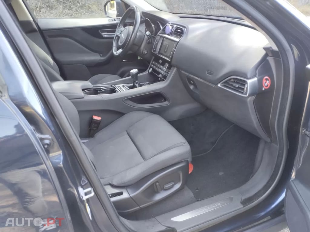 Jaguar F-Pace 2.0 i4D Prestige
