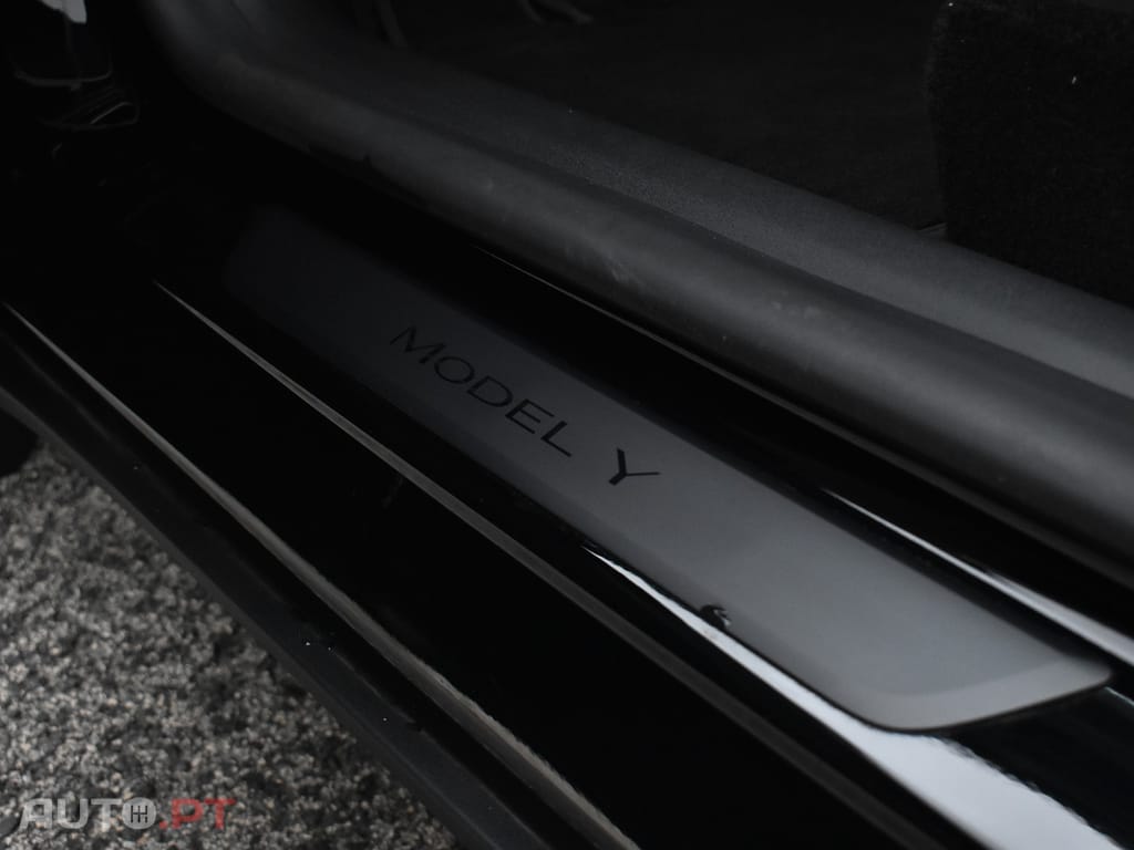 Tesla Model Y Performance Tração Integral
