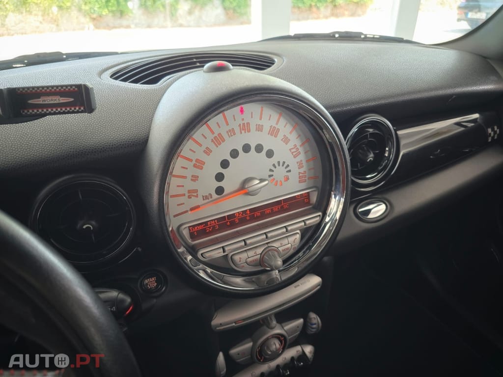 MINI Cooper John Cooper Works