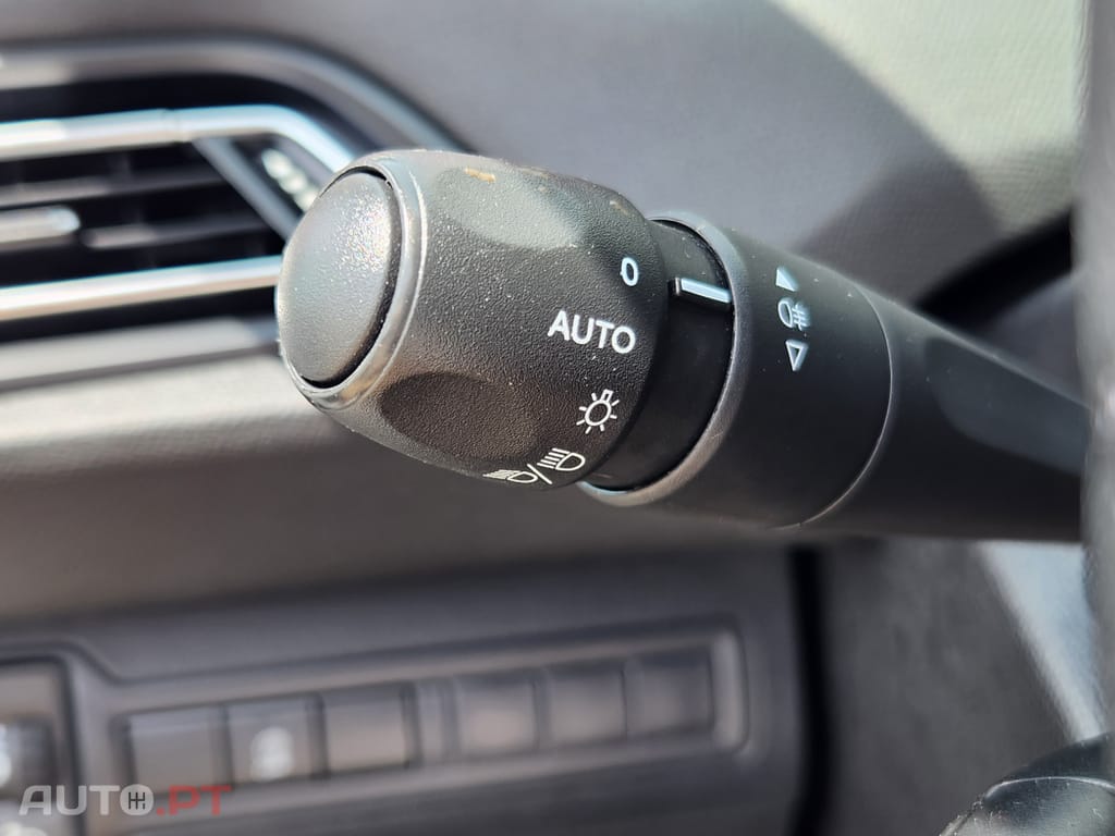 Peugeot 308 1.5 BlueHDi Business Line