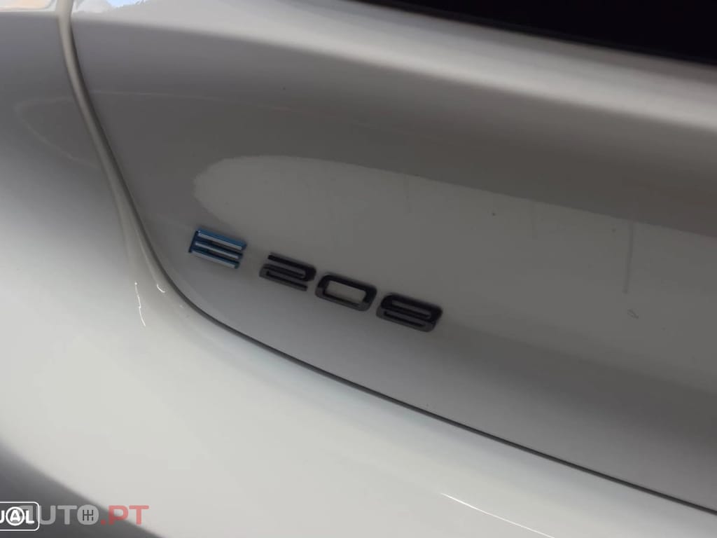 Peugeot E-208 Allure