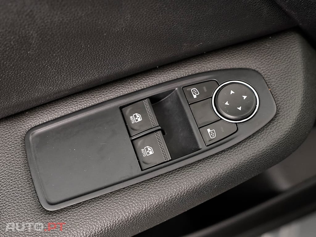 Renault Clio Clio 1.0 TCe Limited Bi-Fuel