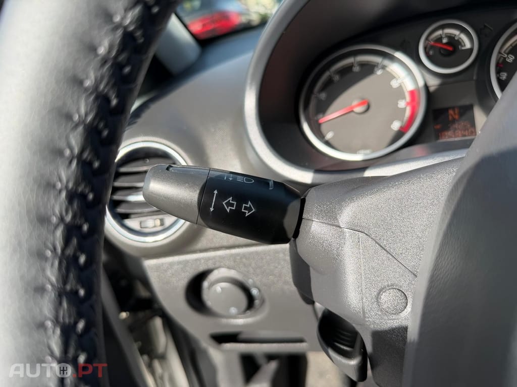 Opel Corsa 1.2 Enjoy Easytronic