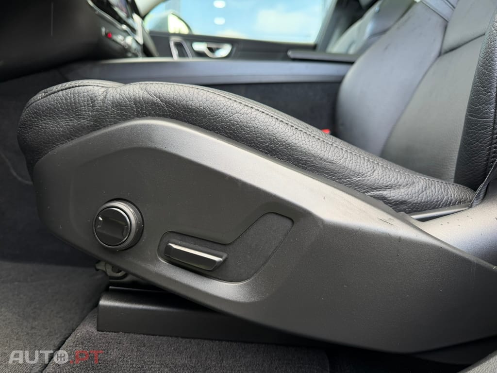 Volvo XC60 2.0 T6 PHEV Inscription Expression AWD