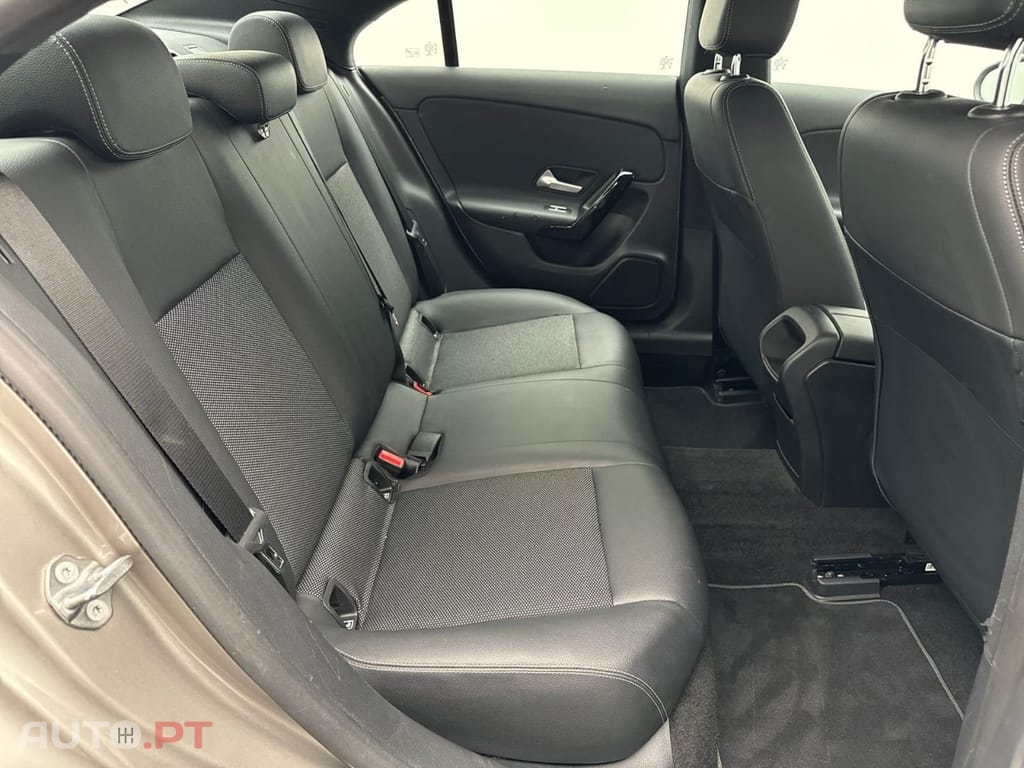 Mercedes-Benz CLA 180 d Business Solutions