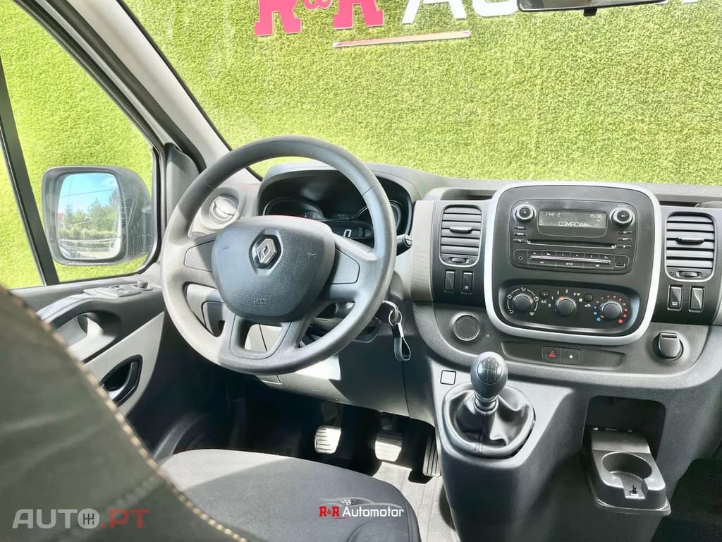 Renault Trafic 1.6dCi L1H1 9 Lugares