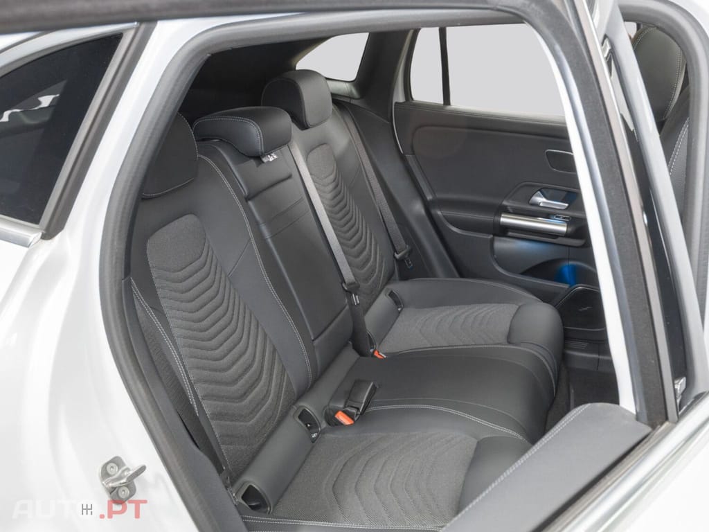 Mercedes-Benz EQA 350 4M Progressive 