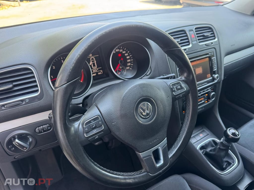 Volkswagen Golf 1.6 TDI SPORT