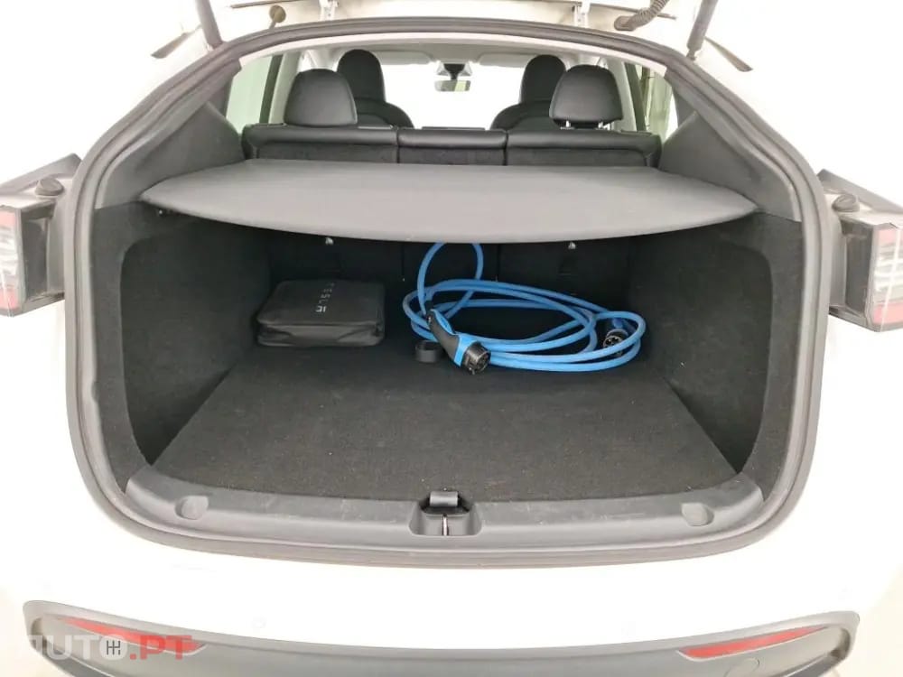 Tesla Model Y Long Range Dual Motor AWD